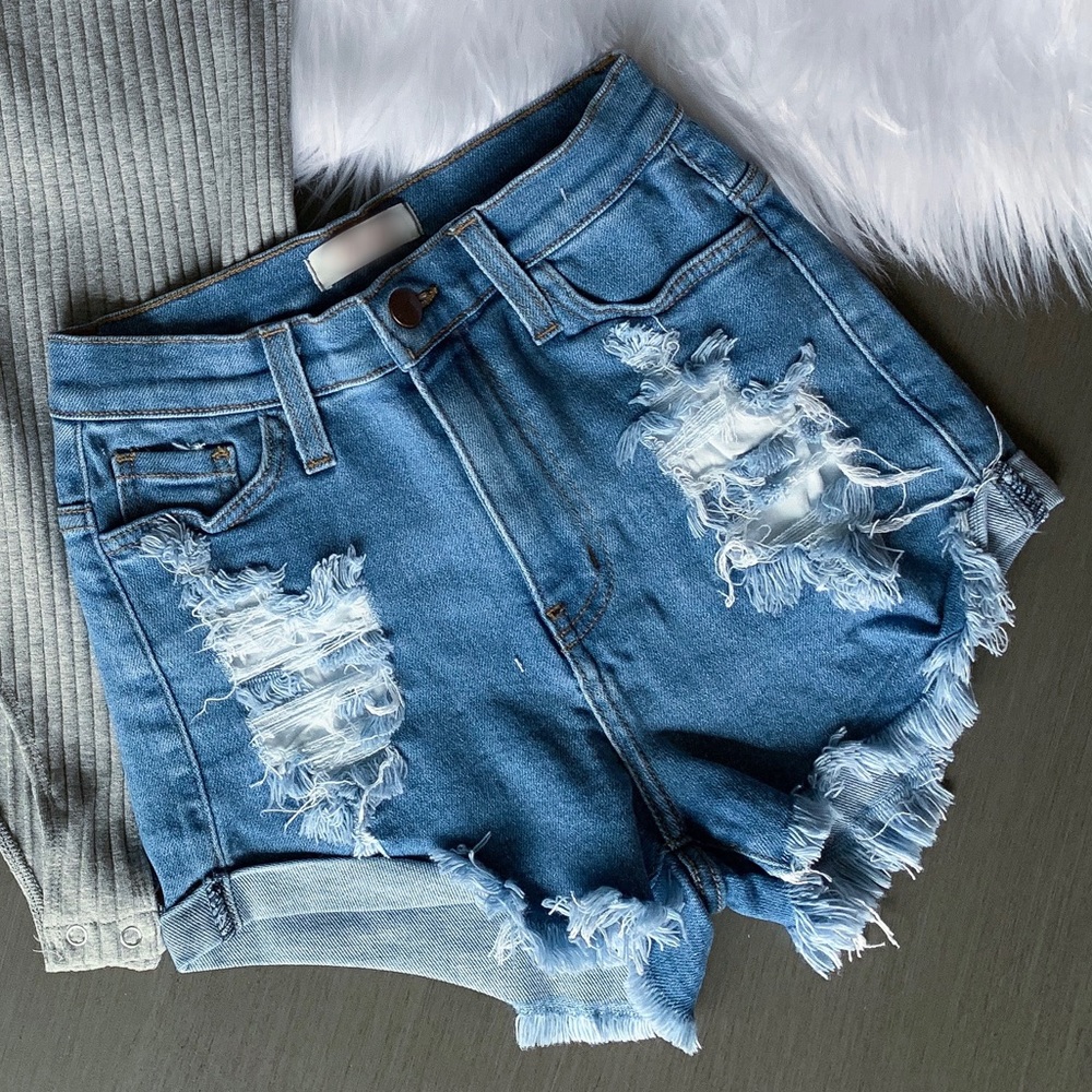 💕NEW💕 Distressed Denim Shorts